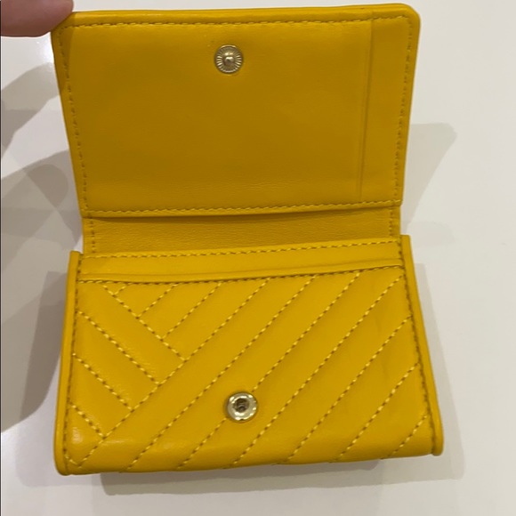Tory Burch Small Wallet - Picture 3 of 6